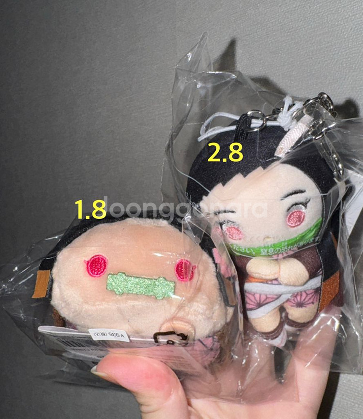 귀멸의 칼날 네즈코 굿즈 아크릴 뱃지 색지 누이 인형--2