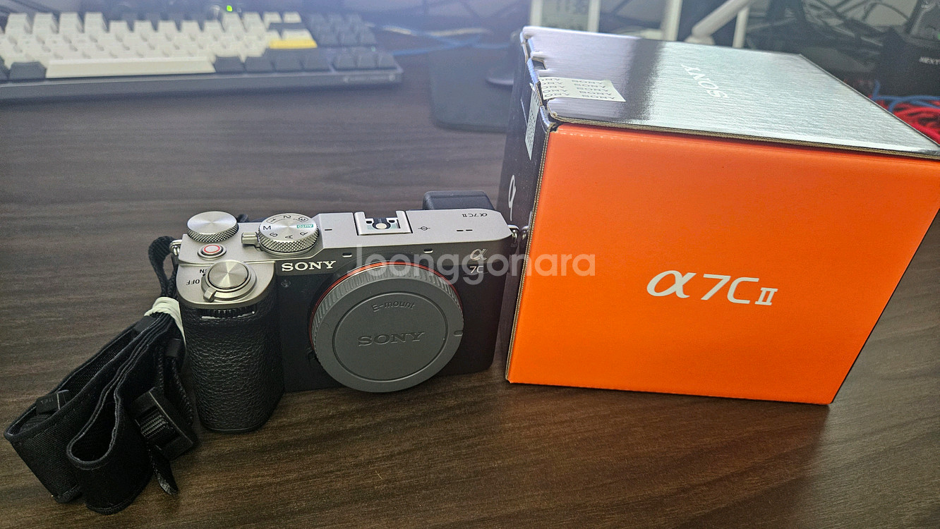 소니 Sony A7C2 실버 팝니다--0