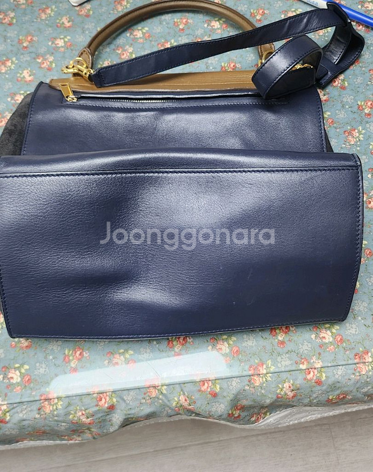 셀린느 정품 가방--8