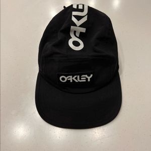 오클리 모자