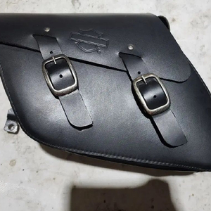 20년식 할리 스포스터 순정 가방 스윙암백 판매합니다