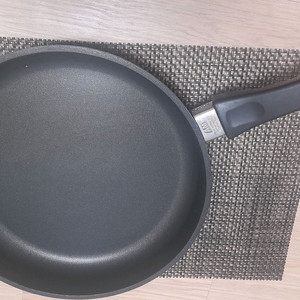 AMT 528 코팅 프라이팬 28cm