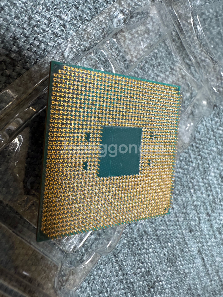 AMD 라이젠7 3700X CPU 단품 판매--1