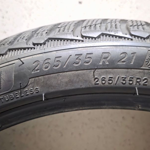 265 35 21 알핀5 윈터타이어 새것 2본 팝니다
