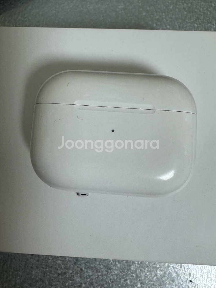(택포) 에어팟프로2 판매합니다. (라이트닝)--2