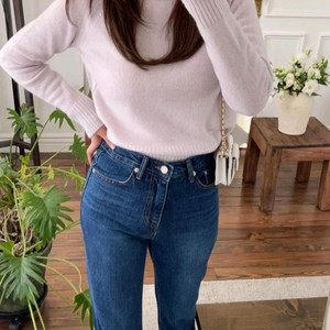 아뜨와 atoi 여성 연보라 라벤더 세미크롭 긴팔니트