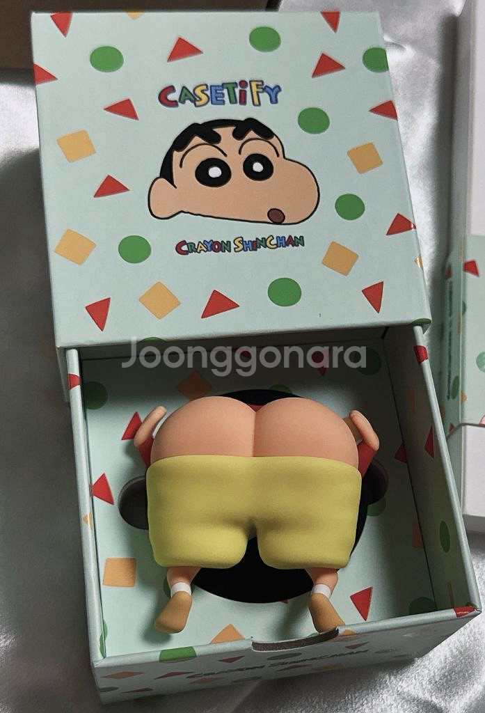 케이스티파이 짱구 엉덩이 그립톡 팔아요~!--1