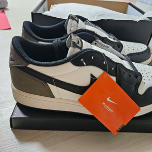 나이키 에어조던1 레트로 로우 OG모카(270)
