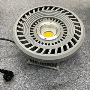 LED 투광기 130W 국산 야외조명 운동장조명