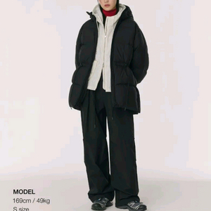 무신사 우먼즈 브라이트 후디드 미들 다운 재킷