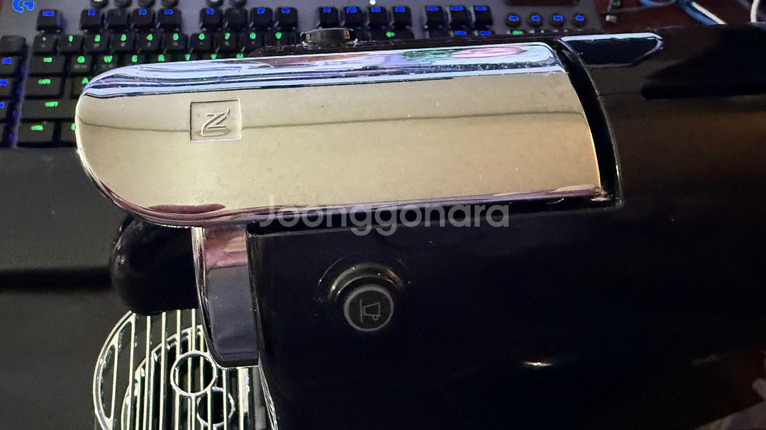 네스프레소 시티즈 앤 밀크 고급형 커피머신--2