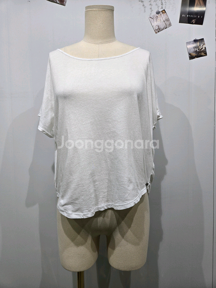 아르마니 화이트 라운드넥 반팔 티셔츠--0