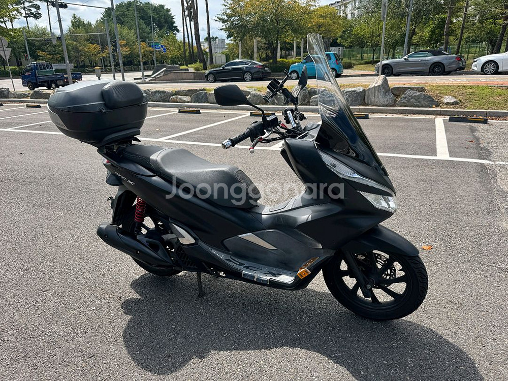 혼다 더뉴 pcx125 19년형 멧블랙컬러 판매합니다--0
