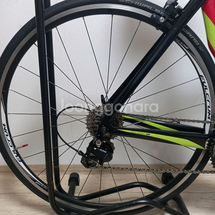 오늘 100만?) 스페셜라이즈드 벤지 엘리트 자전거--3