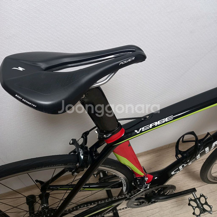 오늘 100만?) 스페셜라이즈드 벤지 엘리트 자전거--6