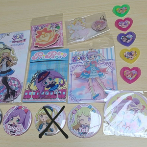 프리파라 라라 유이 아크릴 뱃지 쿠션 굿즈 파 이미지