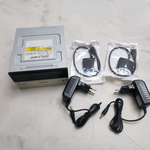 DVD롬(ODD)와 외장커넥터