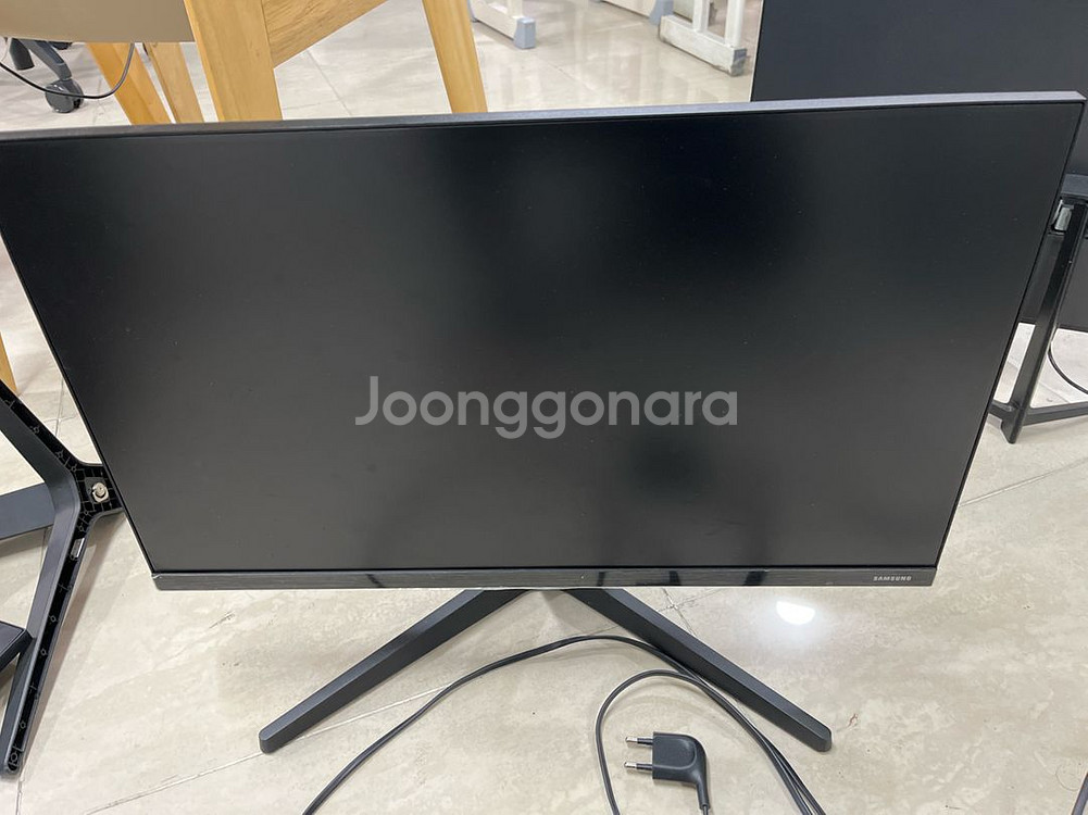 삼성 24인치 베젤리스 FHD모니터 판매합니다--0