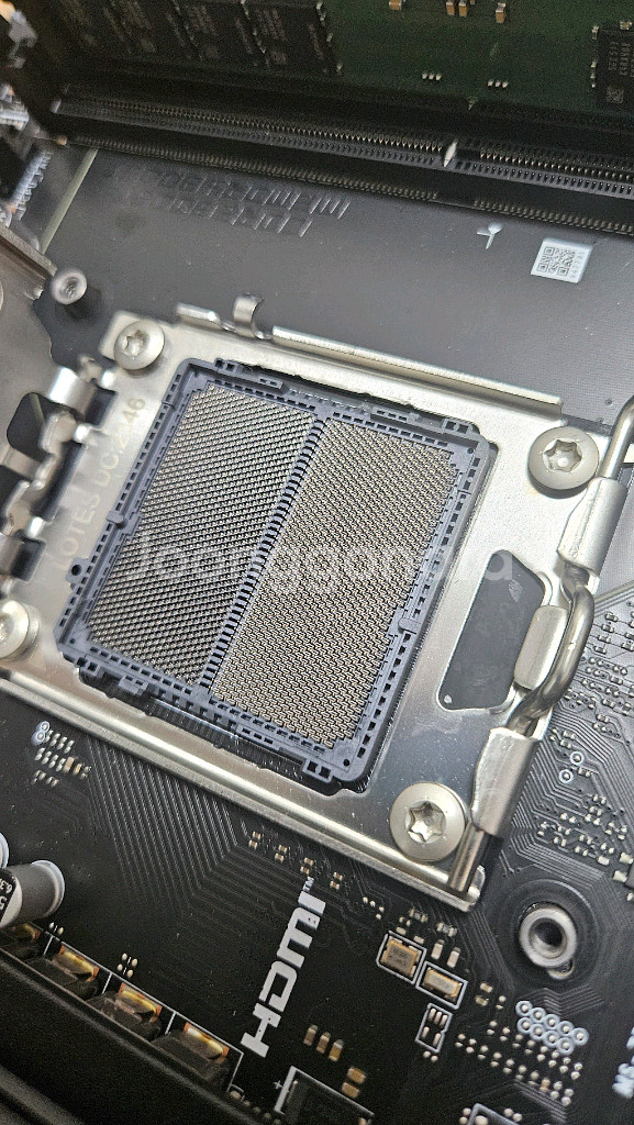 AMD 라이젠 7500F + B650M 박격포--1