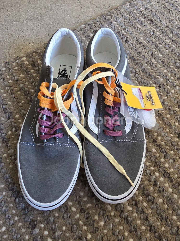 반스 올드스쿨 uv 드림스 us10.5(희귀) 새상품--1