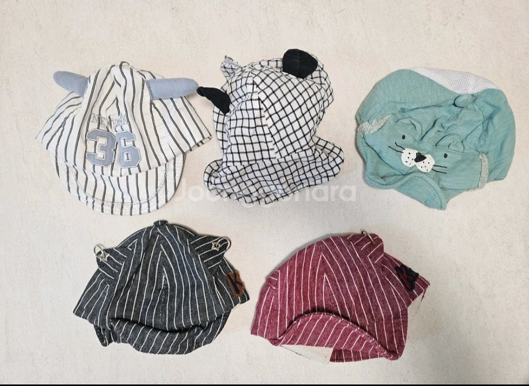 아기 모자 9개--0