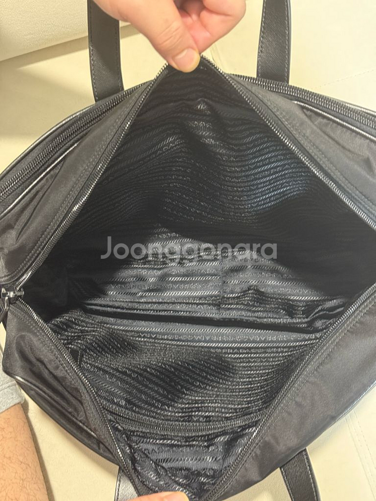 (정품)프라다 리나일론 사피아노 브리프케이스(투지퍼)--7