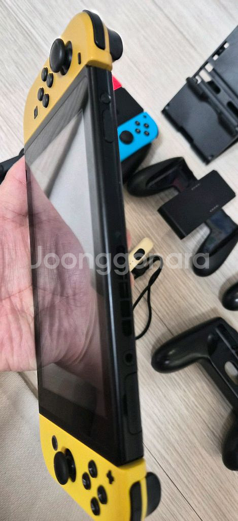 닌텐도 스위치 피카츄/이브이 에디션 풀박--3