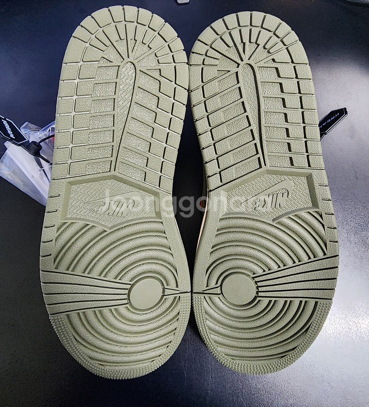 [W260] 조던1 로우 트래비스 스캇 미디움 올리브--7