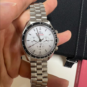 오메가 스피드마스터 문워치 흰판