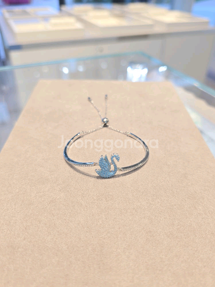 (새상품) 스와로브스키 팔찌--4