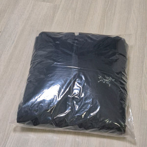 아크테릭스 아톰sv 블랙 라지 미개봉 판매