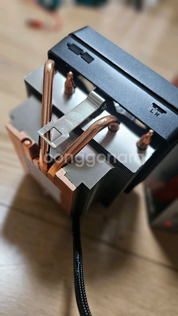 AMD 레이스 프리즘 쿨러--1