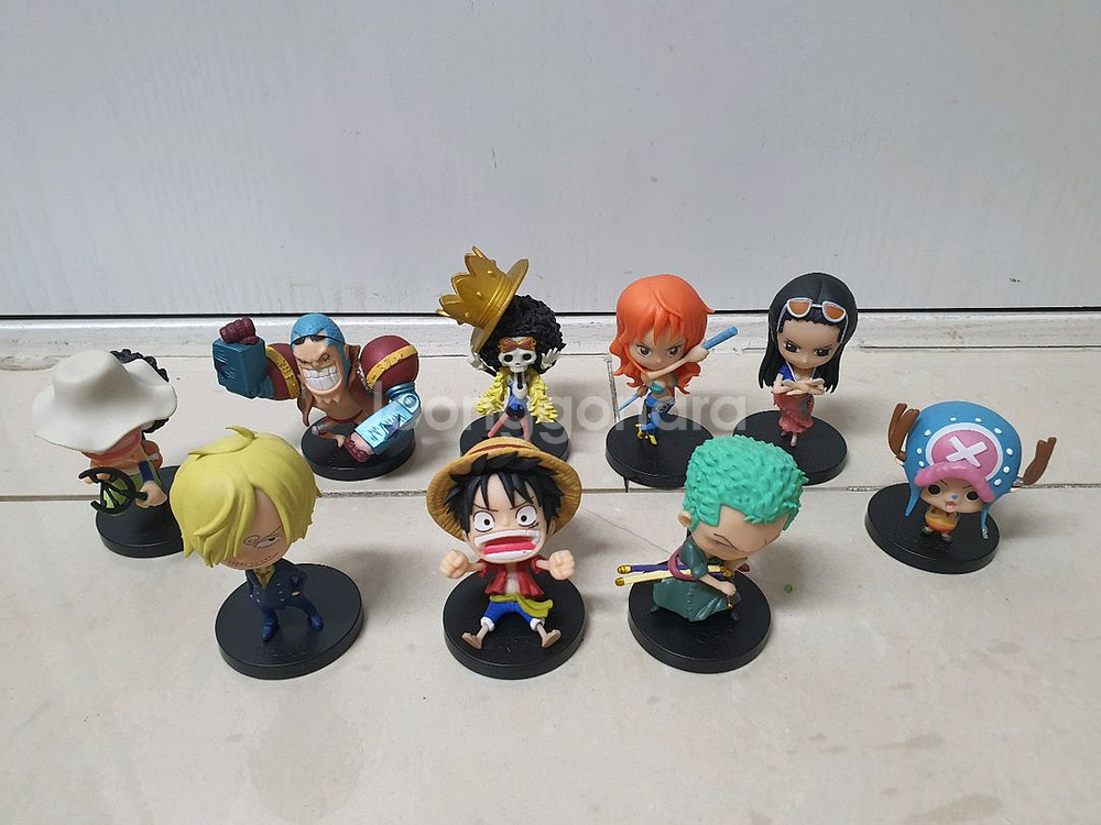 정품 원피스 미니 피규어 9종 세트 판매합니다.--0