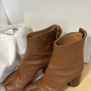 마르지엘라 타비부츠 7사이즈