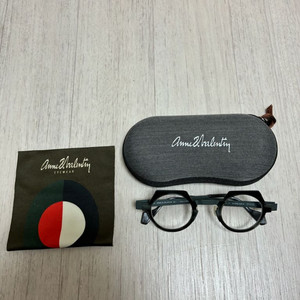 안네발렌틴 Orlan