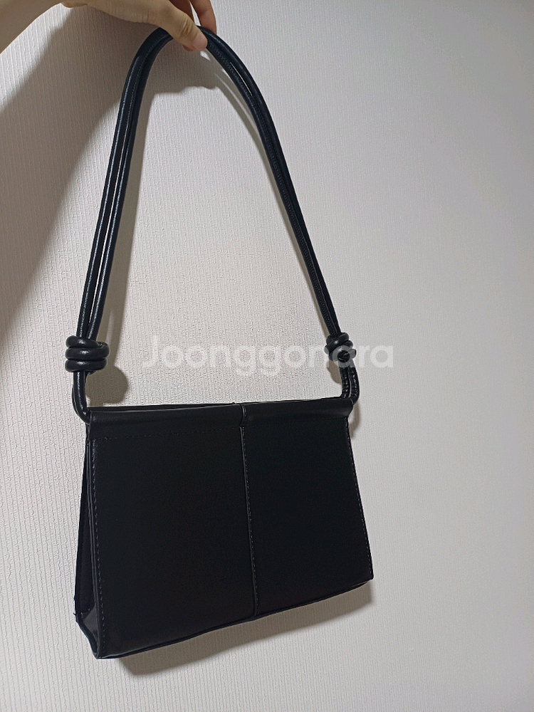 (새상품) 블랙 스퀘어 숄더백--0
