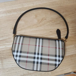 버버리 올림피아 파우치백