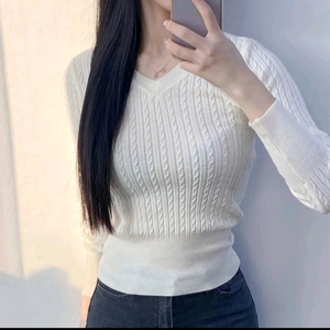골지 꽈배기 브이넥 니트