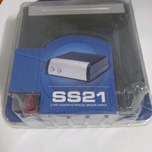 QED 스피커 셀렉터