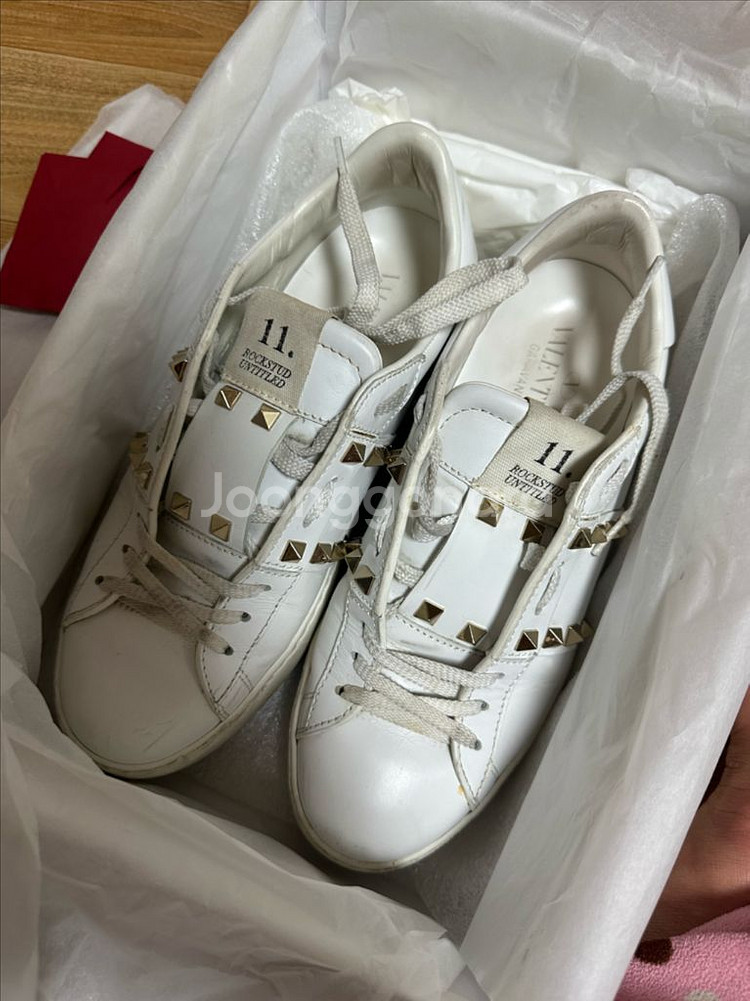 발렌티노 락스터드 스니커즈 240m--0