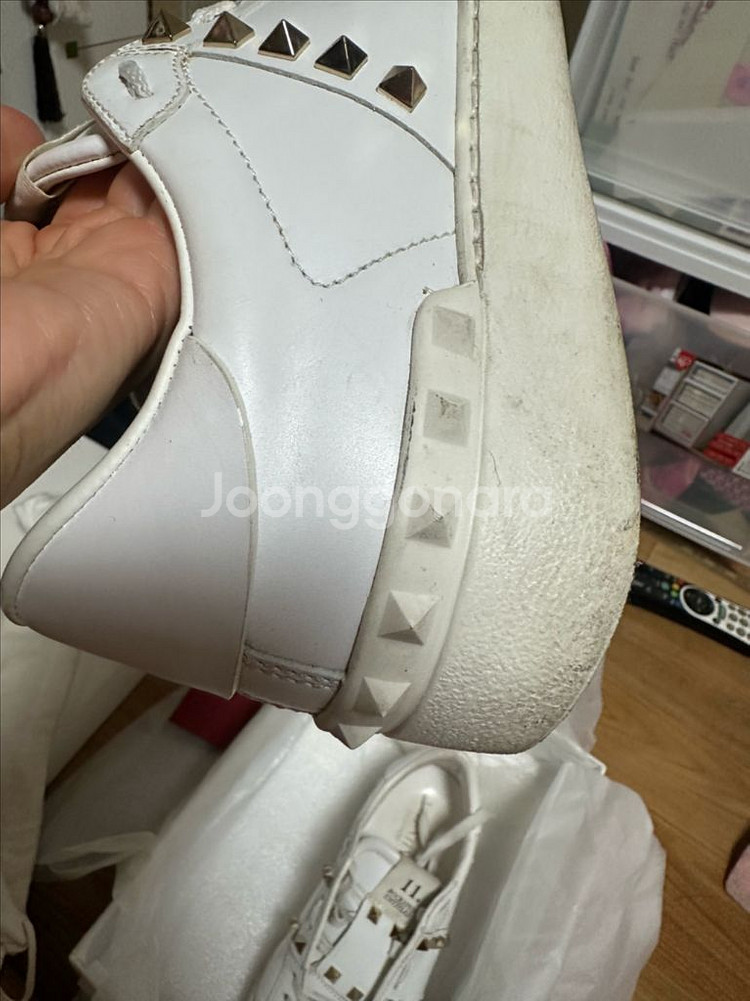 발렌티노 락스터드 스니커즈 240m--1