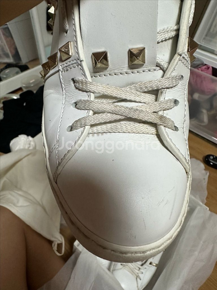 발렌티노 락스터드 스니커즈 240m--3