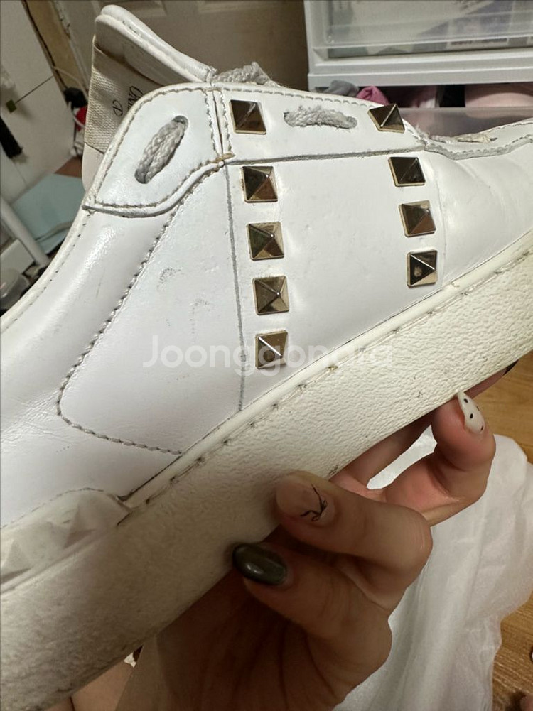 발렌티노 락스터드 스니커즈 240m--7