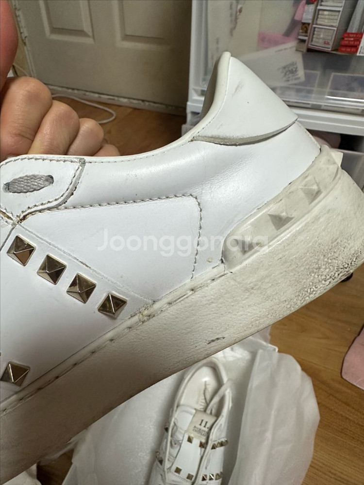 발렌티노 락스터드 스니커즈 240m--5