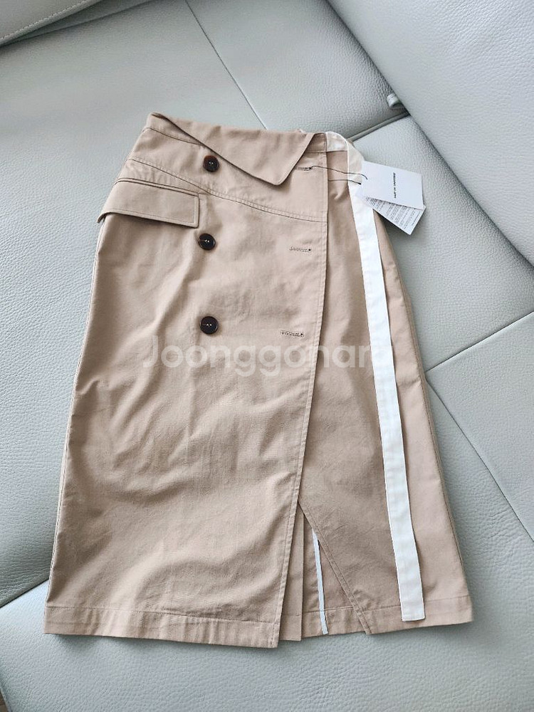 part of universe(파트오브유니버스)랩스커트--1