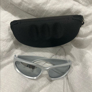 Y2K 실버 선글라스