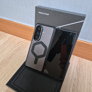 갤럭시 Z Fold7 512G 실버 자급제 팔아요