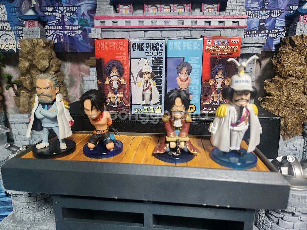 원피스 월콜 4종 및 정상전쟁 처형대 일괄--1