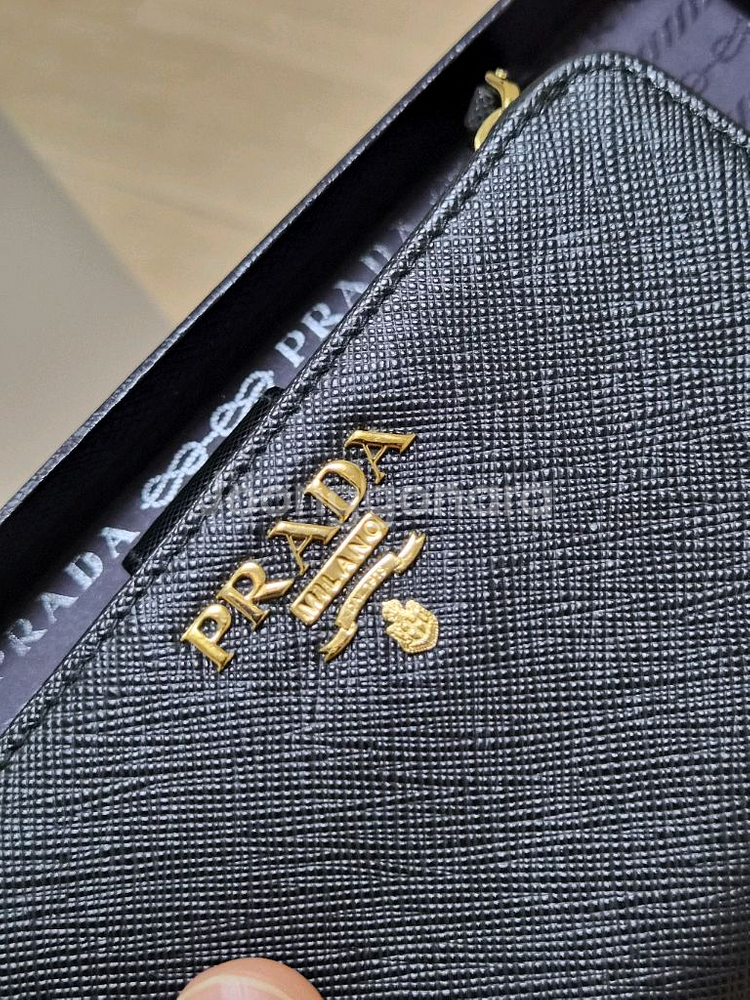 프라다 사피아노 중지갑 급급급급쳐해요ㅠㅠ--6