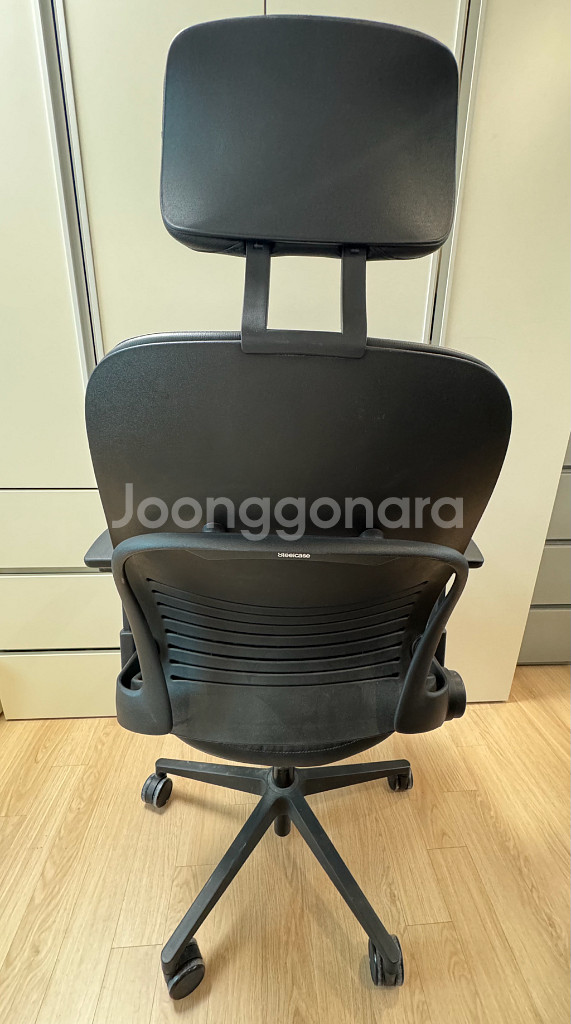 스틸케이스 립체어 레더(가죽)버전 헤드레스트(네고가능)--1